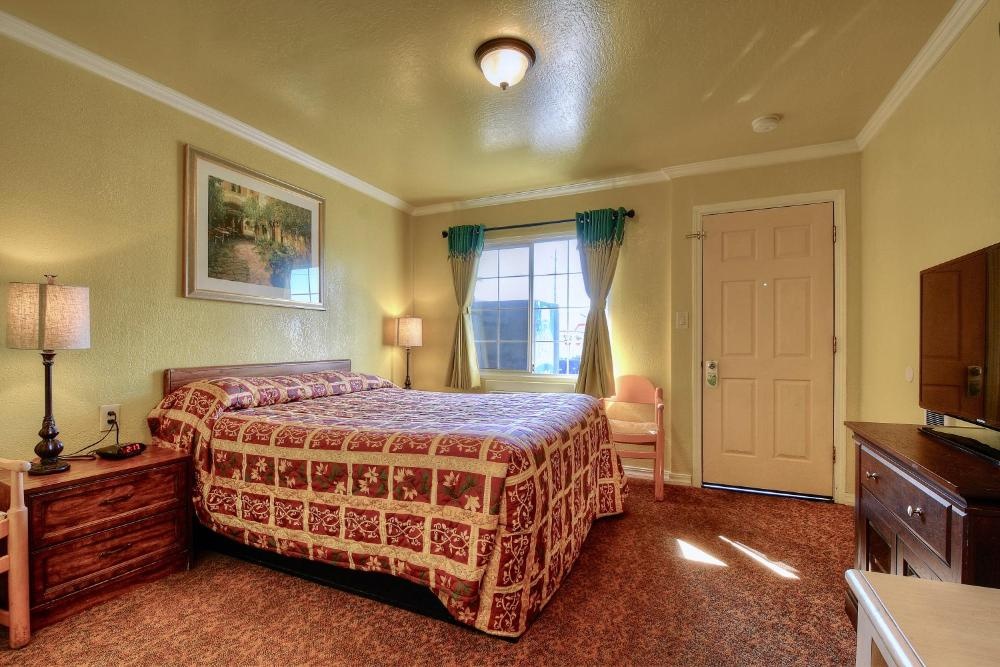 Bayside Inn